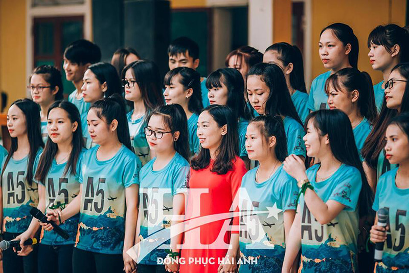 Áo lớp 2D tạo tinh thần đoàn kết giữa các thành viên