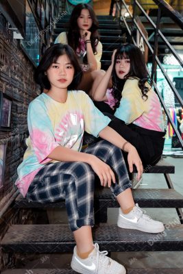Mẫu áo lớp tie dye đẹp 10