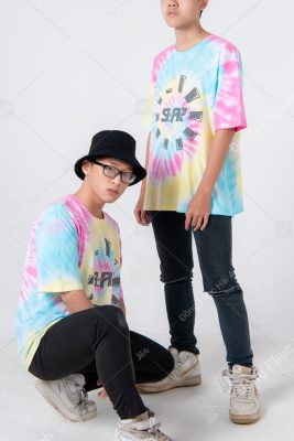 Mẫu áo lớp tie dye đẹp 06