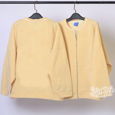 Áo khoác nỉ bomber màu kem sữa tone vàng cá tính
