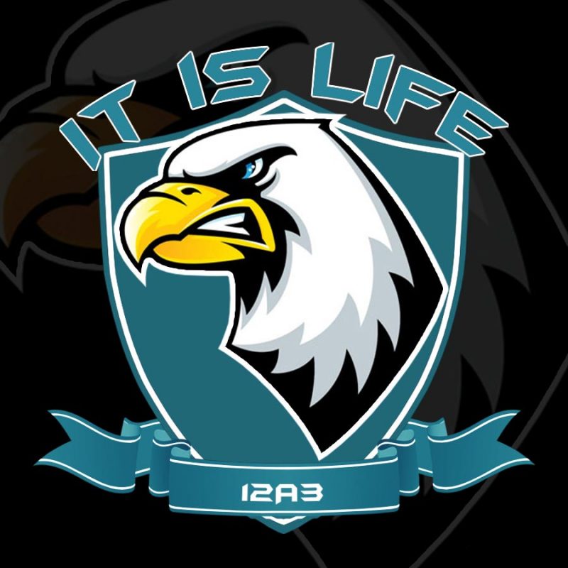 Mẫu logo lớp 12a3 hình chim đại bàng năng động nhanh nhẹn
