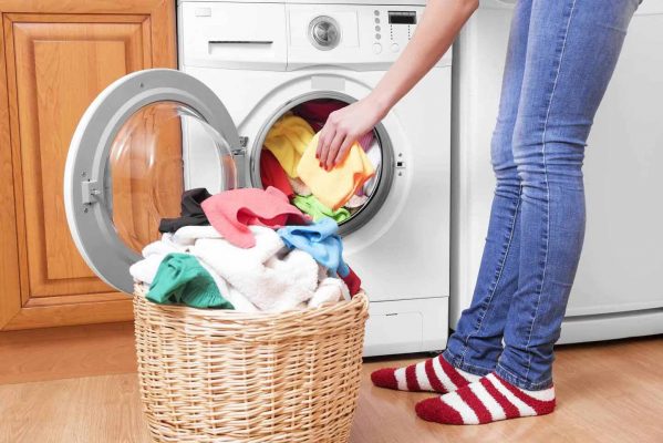 Cách giặt áo có hình in bằng máy giặt