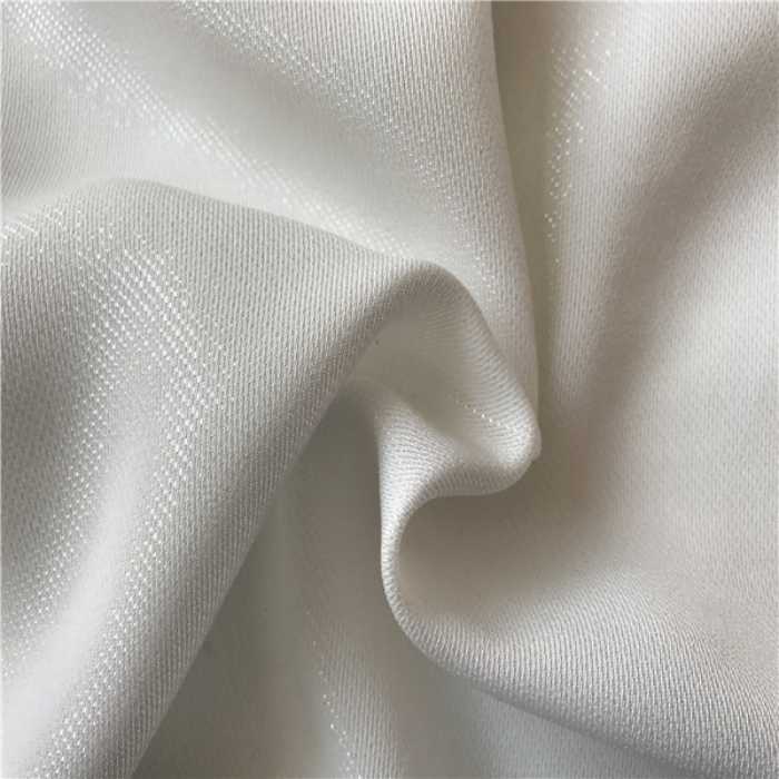Chất liệu vải cotton may áo đồng phục lớp thoải mái