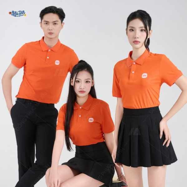 Màu cam chủ đạo của áo mang cảm giác tràn đầy năng lượng