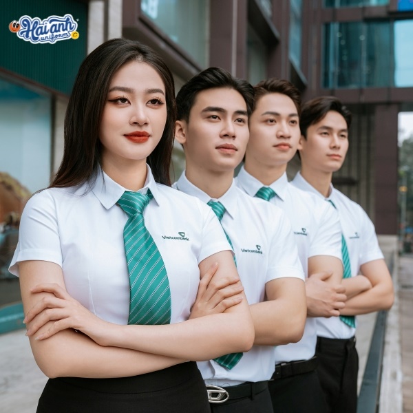 Hải Anh Uniform gợi ý mẫu áo sơ mi dáng tay ngắn năng động, trẻ trung