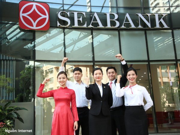 Áo dài đồng phục ngân hàng Seabank duyên dáng, thanh lịch