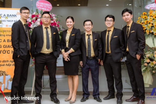 Mẫu áo vest được thiết kế lịch sự và hiện đại