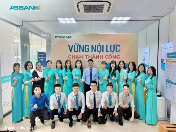 Đồng phục giúp ngân hàng ABBank nâng cao uy tín thương hiệu