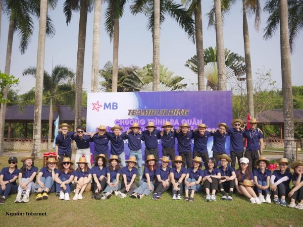 Mẫu áo thun đồng phục ngân hàng MB Bank cho chương trình ra quân