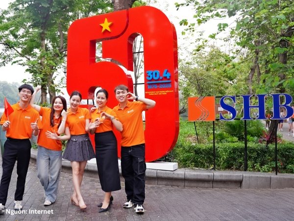 Mẫu polo đồng phục của ngân hàng SHB hiện tại