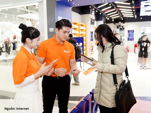 Đồng phục nhân viên SHB giúp tăng độ nhận diện của thương hiệu trên thị trường