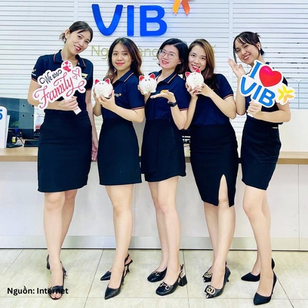 Mẫu áo polo đồng phục ngân hàng VIB hiện tại