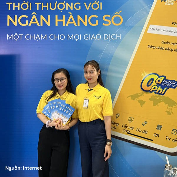 Áo polo được sử dụng bởi nhân viên văn phòng, sự kiện
