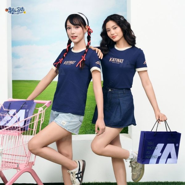 Đồng phục áo thun Katinat phối màu tinh tế, thiết kế hiện đại