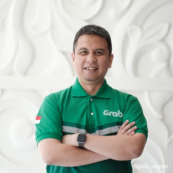 Áo Polo đồng phục Grab tại nước ngoài