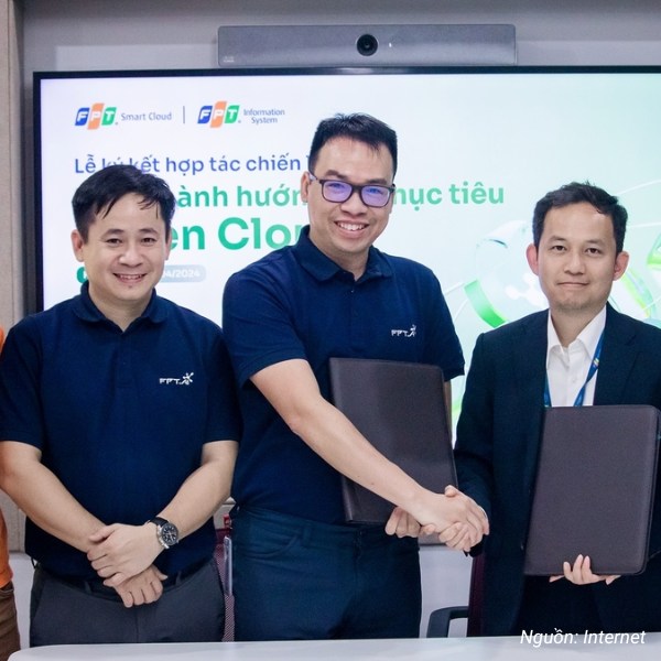 Đồng phục của nhân viên FPT Smart Cloud