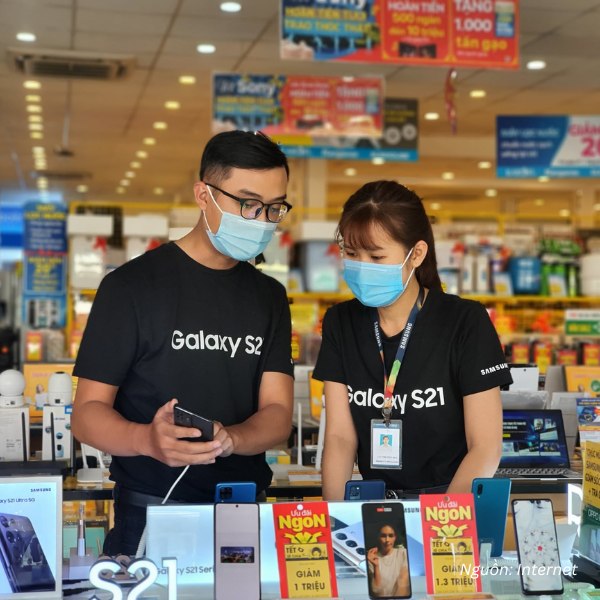 Áo đồng phục công ty Samsung màu đen đơn giản