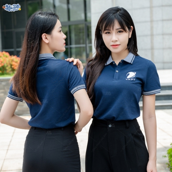 Thiết kế đồng phục polo với màu xanh than nổi bật, không lỗi mốt