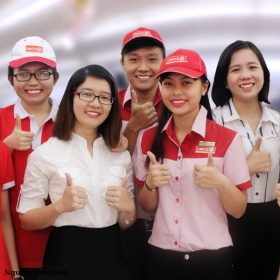 Mẫu áo sơ mi đồng phục Circle K dành cho quản lý cửa hàng