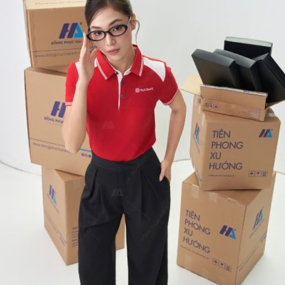 Mẫu áo đồng phục Seabank màu đỏ phối vai - 2