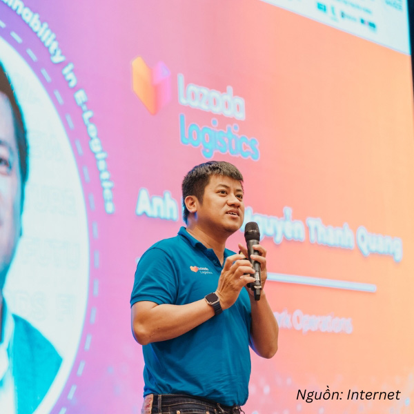 Áo polo Lazada thường được sử dụng trong các sự kiện