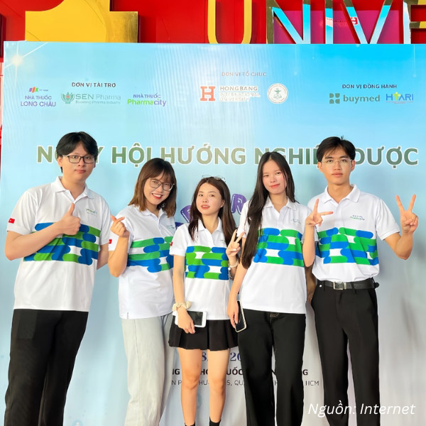 Mẫu áo polo đồng phục của Pharmacity đẹp, thanh lịch
