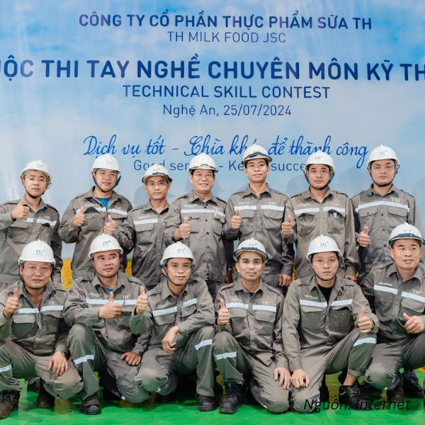 Mẫu áo đồng phục TH True Milk cho nhân viên kỹ thuật