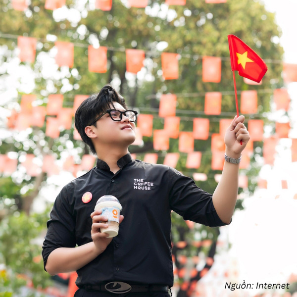 Mẫu sơ mi đen thanh lịch, tôn nét chuyên nghiệp cho nhân viên 