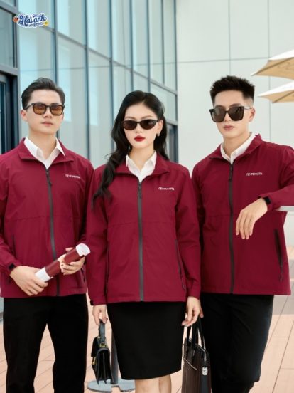 mẫu áo khoác đồng phục công ty Windbreaker màu đỏ mận - 3