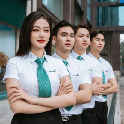 Mẫu áo đồng phục Vietcombank kiểu sơ mi ngắn tay