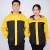 Mẫu Áo Khoác Gió Đồng Phục Công Ty Màu Đen Phối Vàng