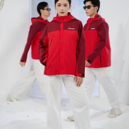 Mẫu áo khoác đồng phục công ty FastUni màu đỏ phối đỏ mận Toshiba-2