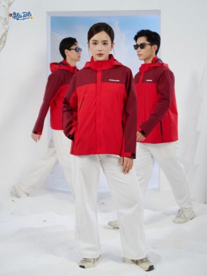 Mẫu áo khoác đồng phục công ty FastUni màu đỏ phối đỏ mận Toshiba-2