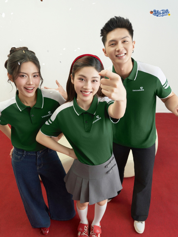 Cận cảnh sắc xanh ve chai thời thượng, tôn da tuyệt đối cho mọi nhân viên