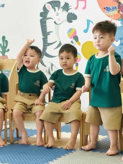 Mẫu Áo Thun Đồng Phục Mầm Non Hacool 01 Màu Xanh Iris-1