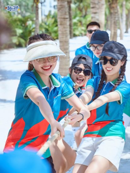 Mẫu Áo Thun Đồng Phục Team Building 02 Màu Xanh Lá VP Bank - 1