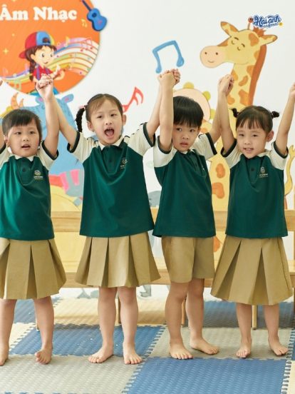 Mẫu Đồng Phục Mầm Non Hacool 01 Màu Xanh Iris - 1