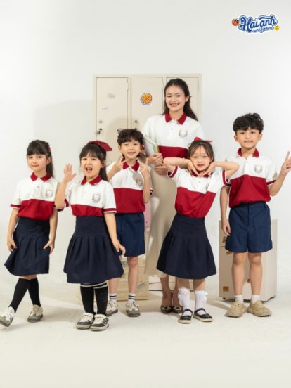 Mẫu Đồng Phục Mầm Non Màu Đỏ Phối Nửa Thân - 2