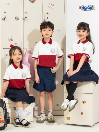 Mẫu Đồng Phục Mầm Non Màu Đỏ Phối Nửa Thân - 1