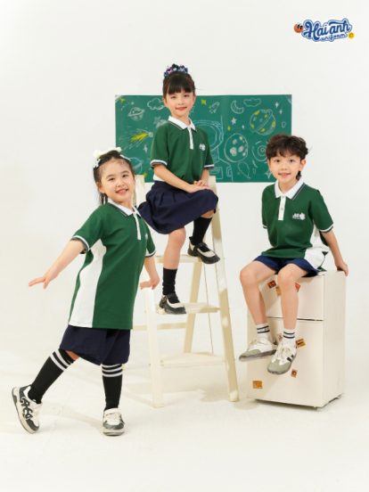 Mẫu Đồng Phục Mầm Non Màu Xanh Iris Phối Sườn - 1